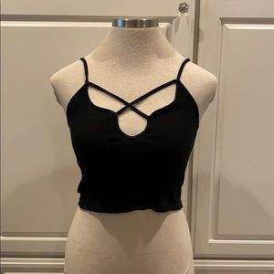 Black cropped tank